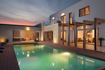 Villa lussuosamente arredata con una bellissima piscina