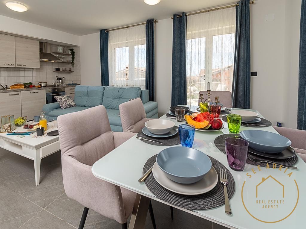 Modern furnished two-room apartment, Novigrad